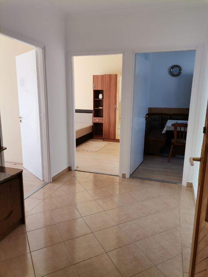 Lea Apartman Harkan Exterior foto
