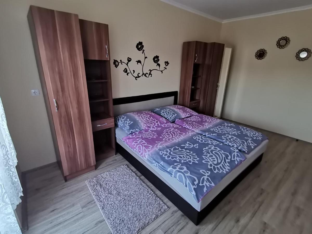 Lea Apartman Harkan Exterior foto