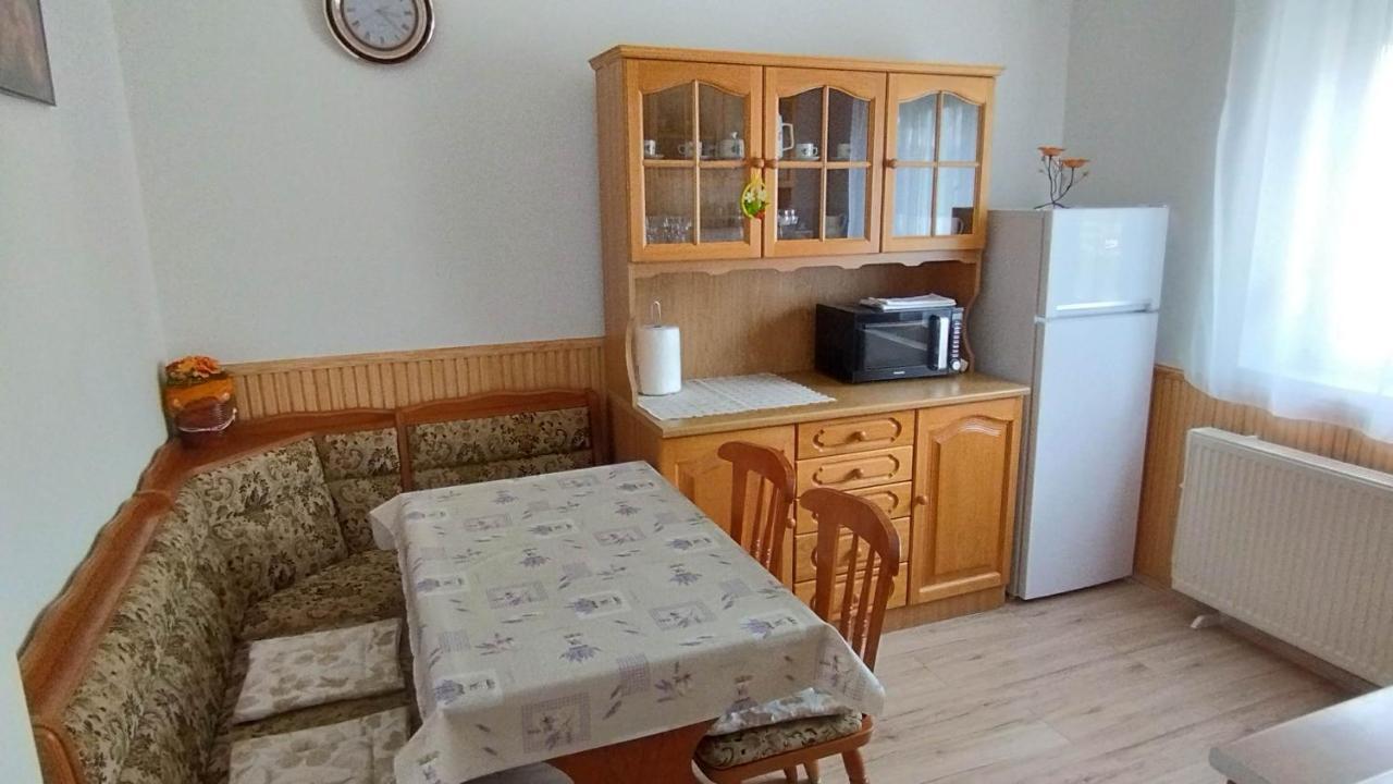 Lea Apartman Harkan Exterior foto